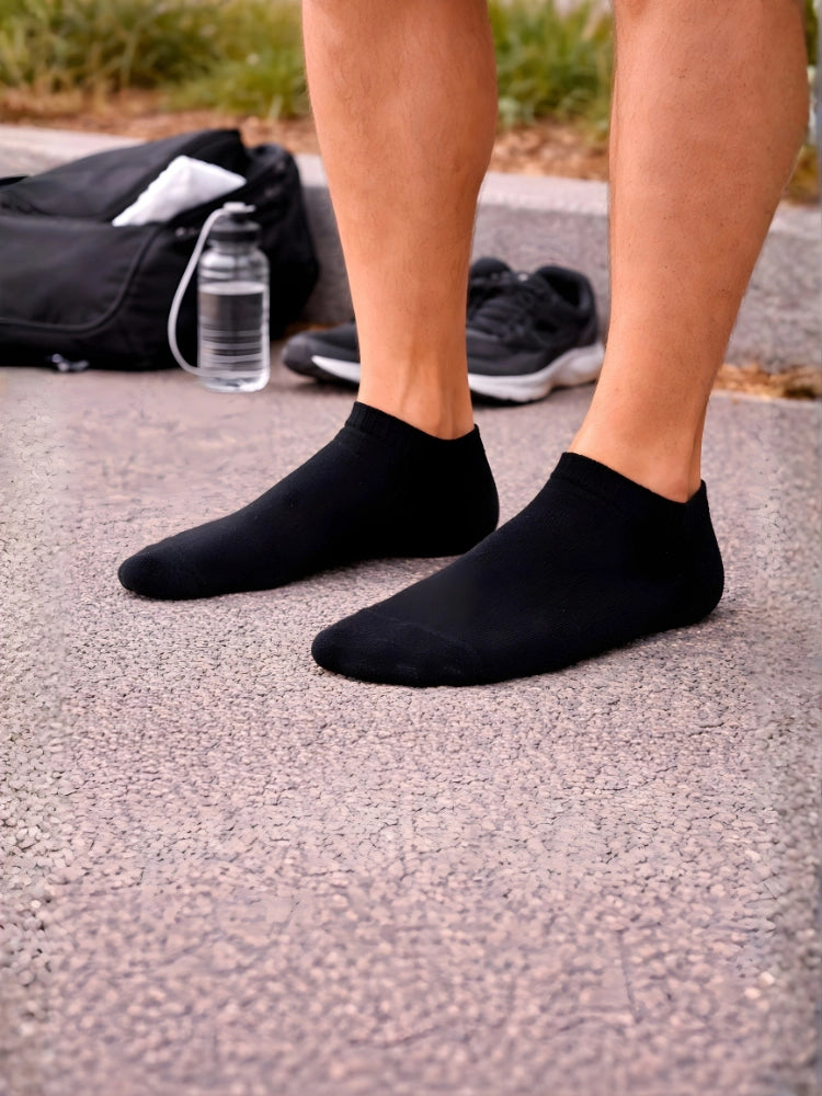 Men’s black trainer socks by Stylewar